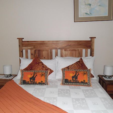 Reheifo Lodge George Habitación foto