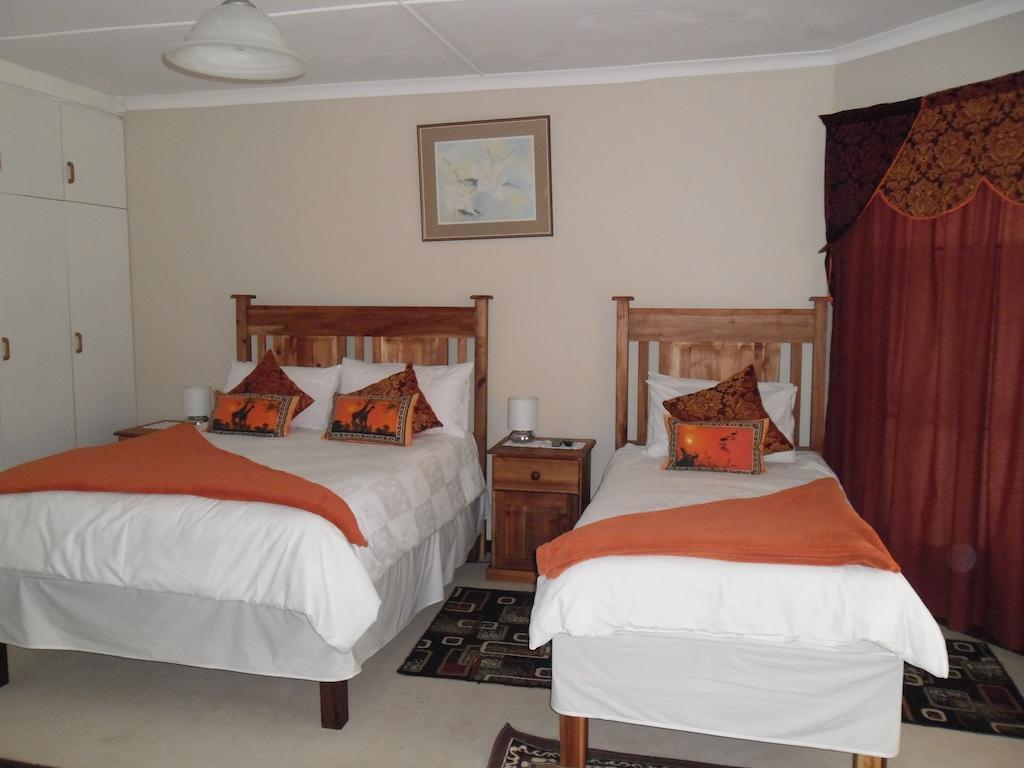 Reheifo Lodge George Habitación foto